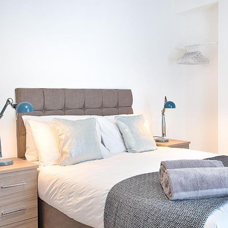 Large Green Garden, 4 Bedrooms, Sleeps 8 Swansea Esterno foto