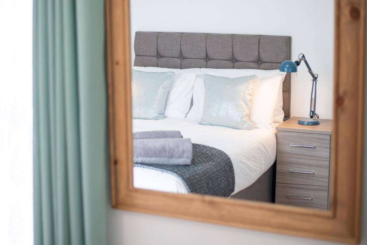Large Green Garden, 4 Bedrooms, Sleeps 8 Swansea Esterno foto