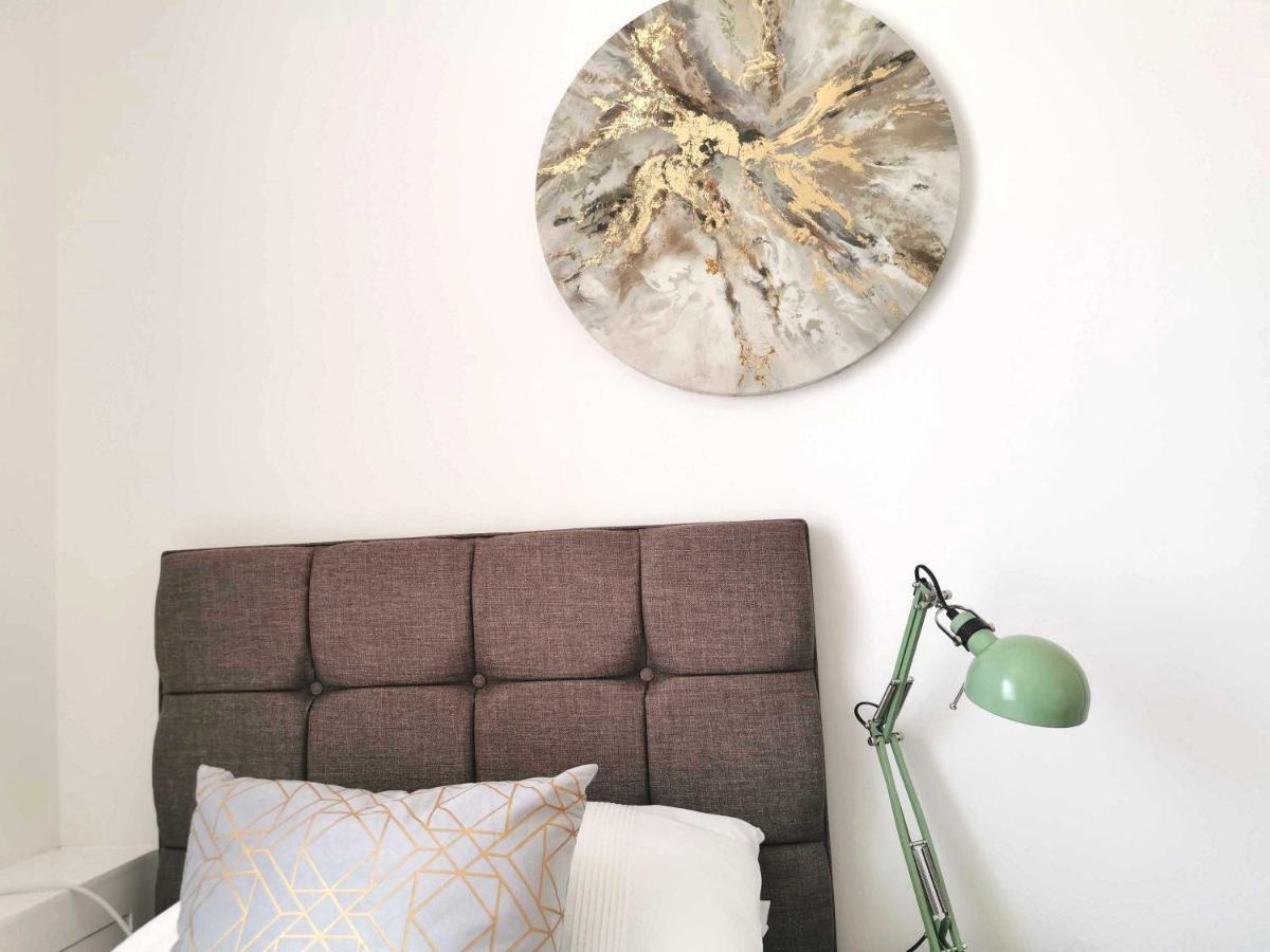 Large Green Garden, 4 Bedrooms, Sleeps 8 Swansea Esterno foto