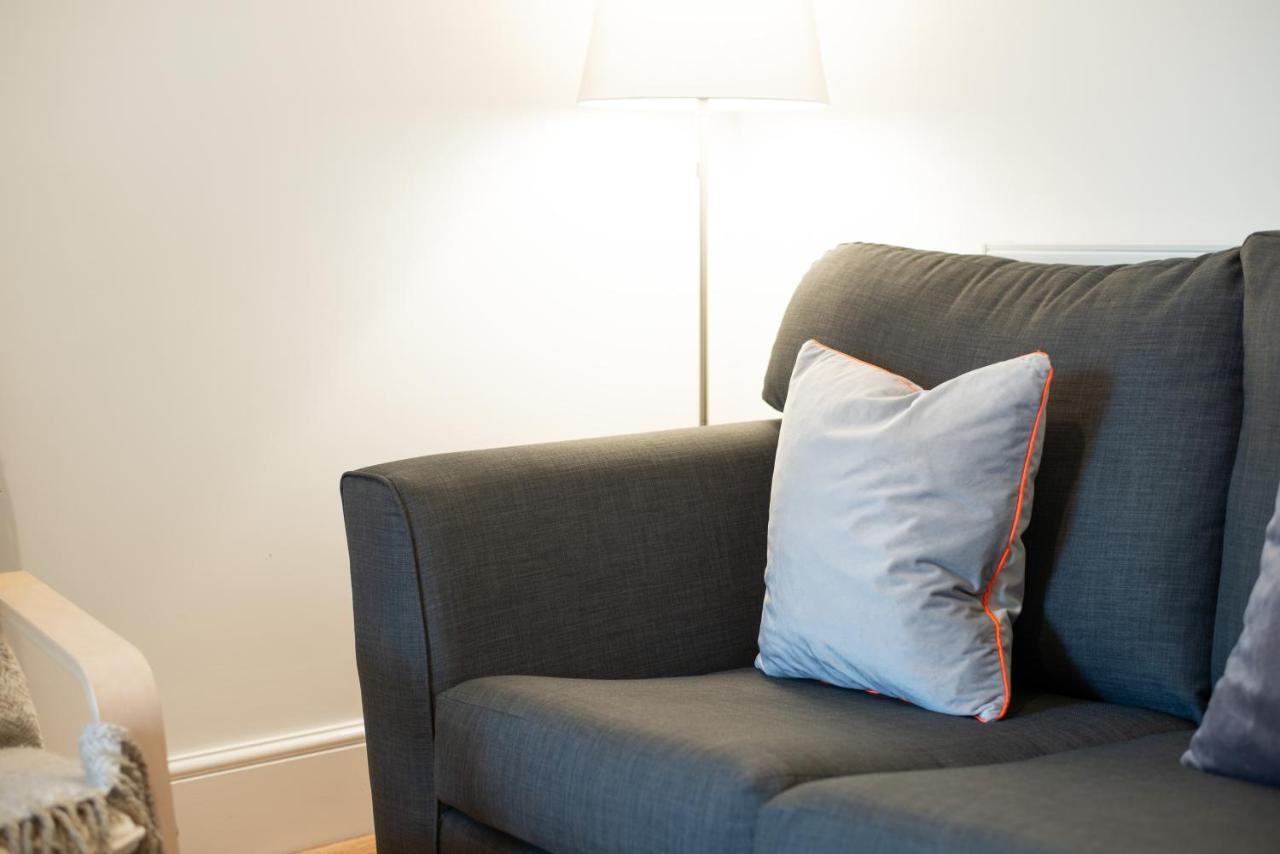Large Green Garden, 4 Bedrooms, Sleeps 8 Swansea Esterno foto